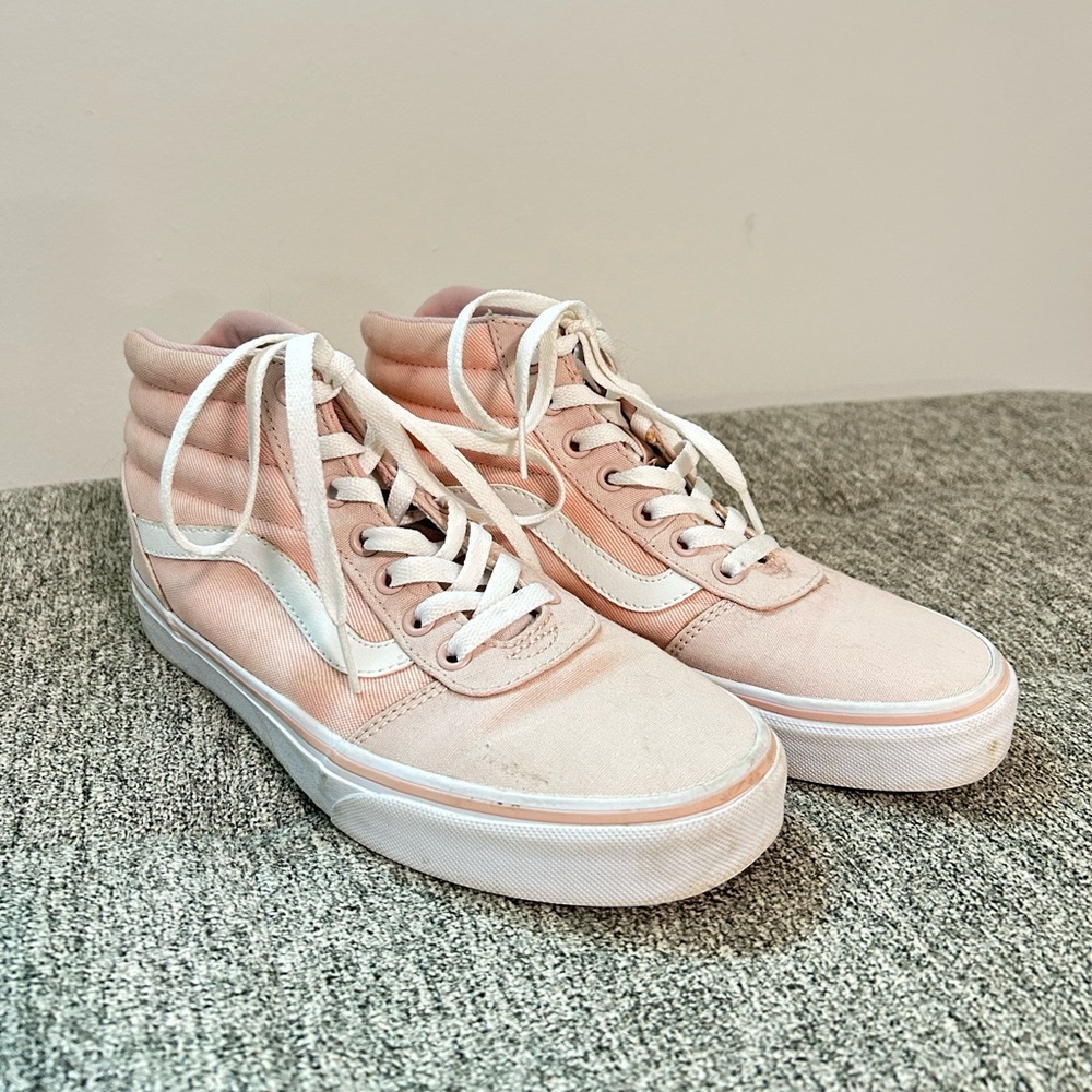 Women’s Pink Vans